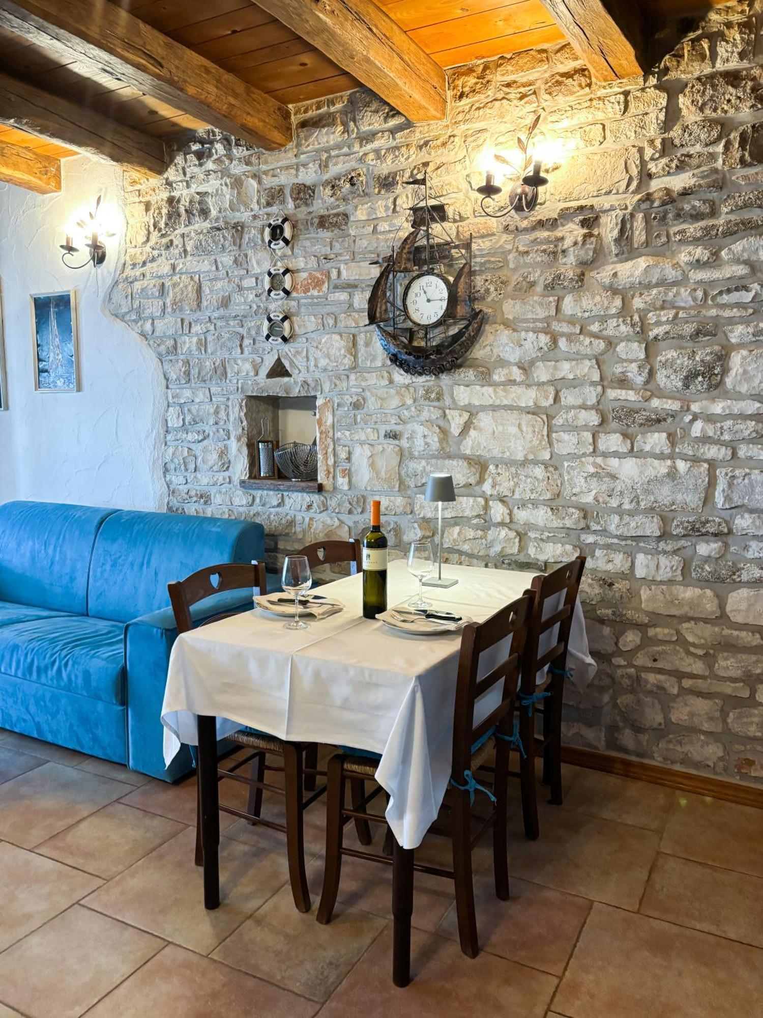 City Center Coastal Escape - Apartments With Sea View Or Cozy Room Novigrad Istria Exteriér fotografie