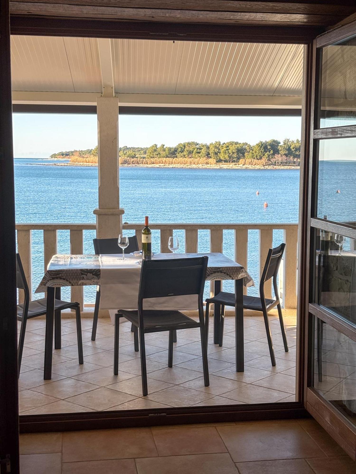 City Center Coastal Escape - Apartments With Sea View Or Cozy Room Novigrad Istria Exteriér fotografie
