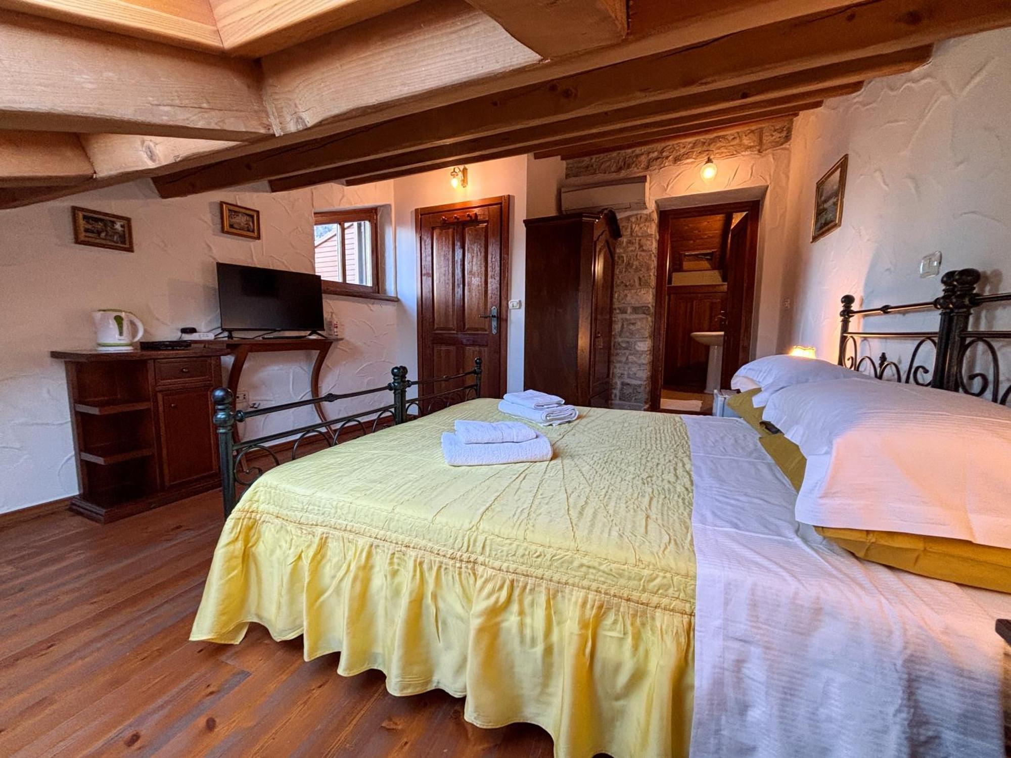 City Center Coastal Escape - Apartments With Sea View Or Cozy Room Novigrad Istria Exteriér fotografie